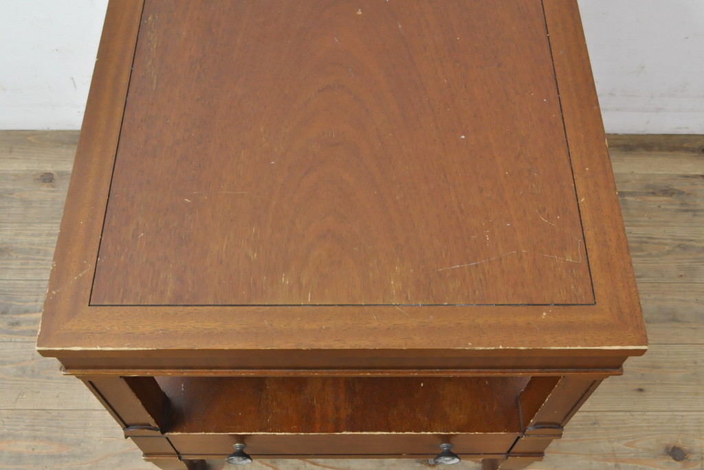 中古　DREXEL HERITAGE(ドレクセルヘリテイジ)　Triune(トライユン)シリーズ　すっきりした佇まいのエンドテーブル(定価約21万円)(サイドテーブル、飾り台)(R-058732)