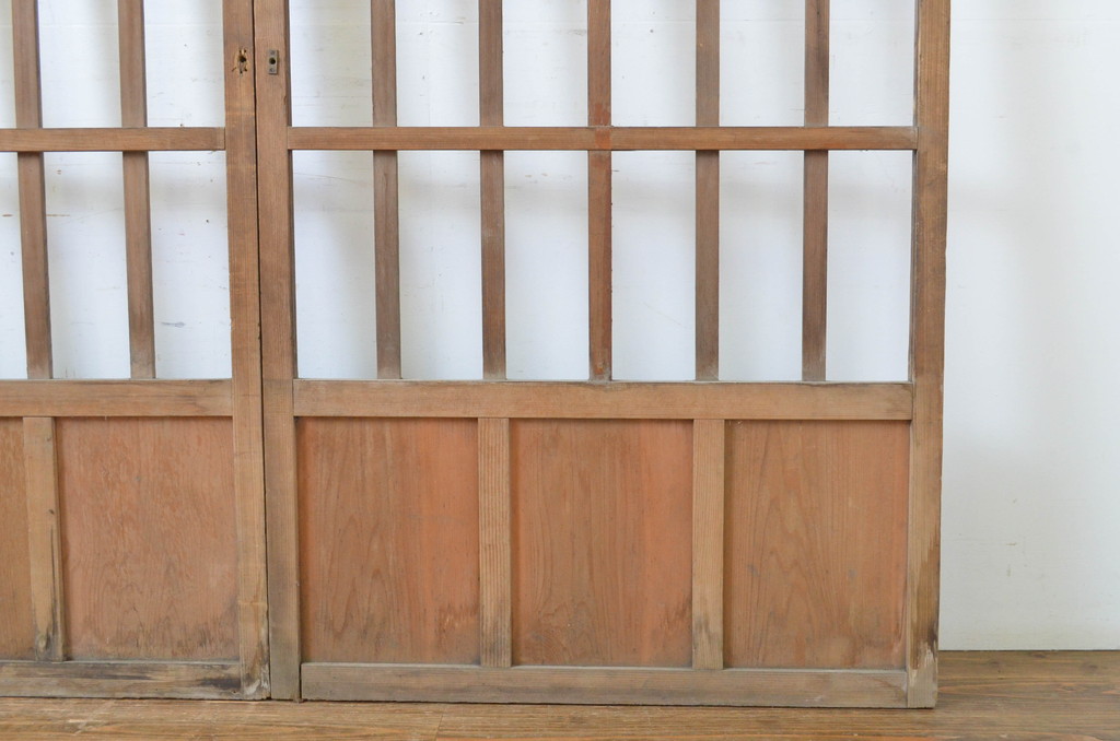 アンティーク建具 和の空間づくりにおすすめの玄関戸2枚セット(荒格子