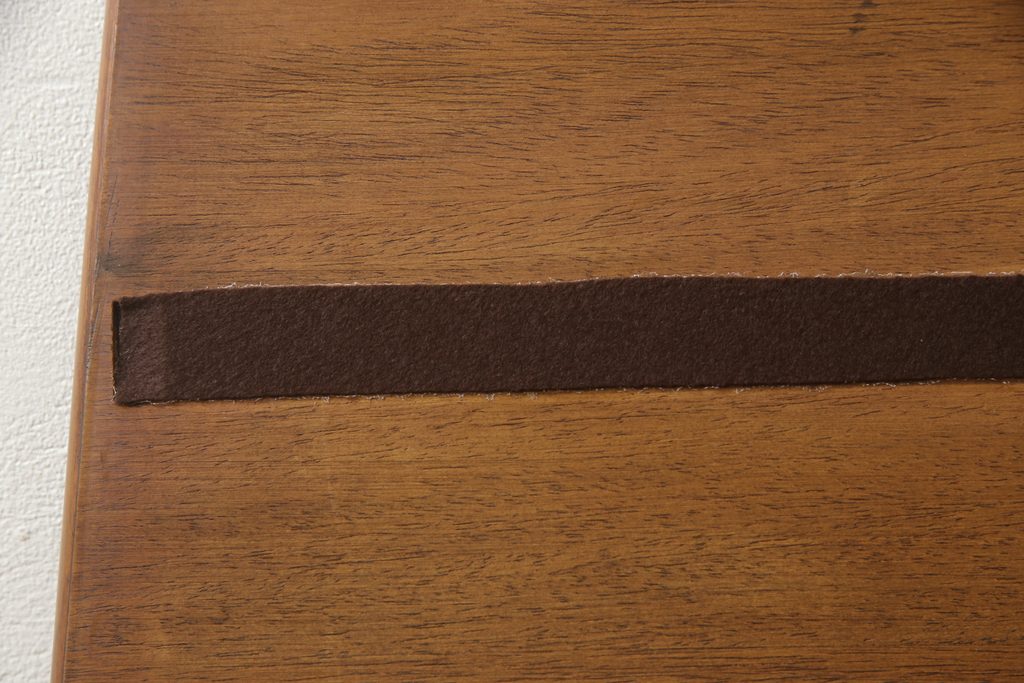 デンマークヴィンテージ　美品　チーク材　ナチュラルテイストの空間づくりにおすすめ!シンプルなデザインのダイニングテーブル(4人掛け、6人掛け、ビンテージ)(R-058970)