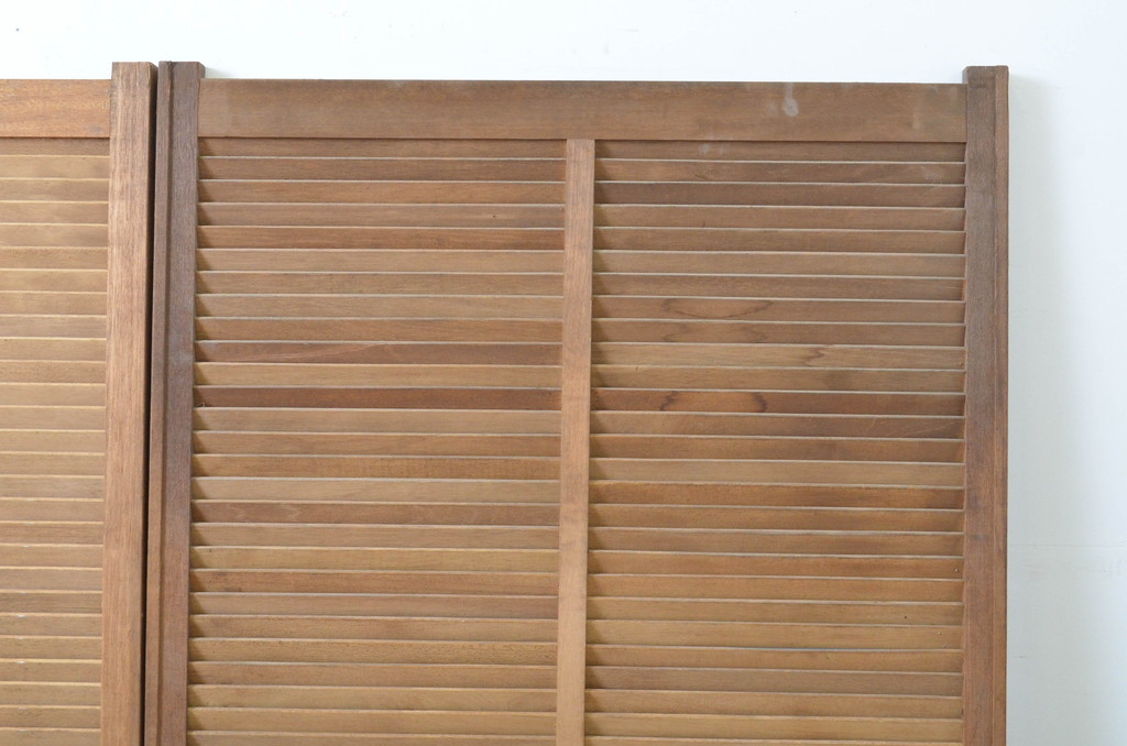 アンティーク建具　木の温もりを感じるルーバー窓2枚セット(引き戸、雨戸、ジャロジー窓、木製)(R-063740)