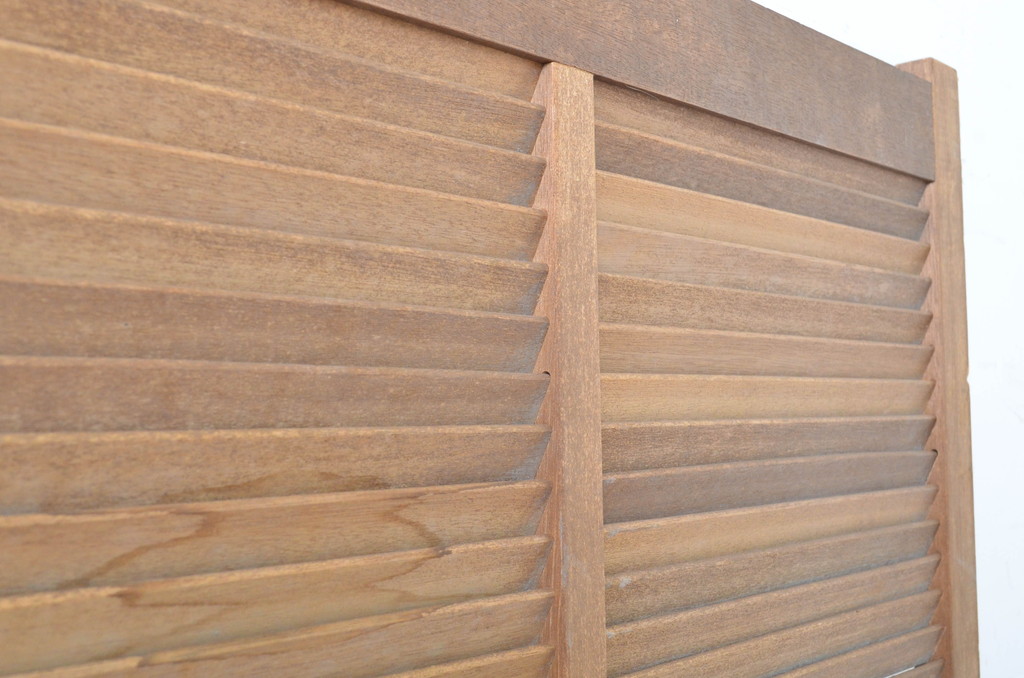 アンティーク建具　木の温もりを感じるルーバー窓1枚(引き戸、雨戸、ジャロジー窓、木製)(R-063741)