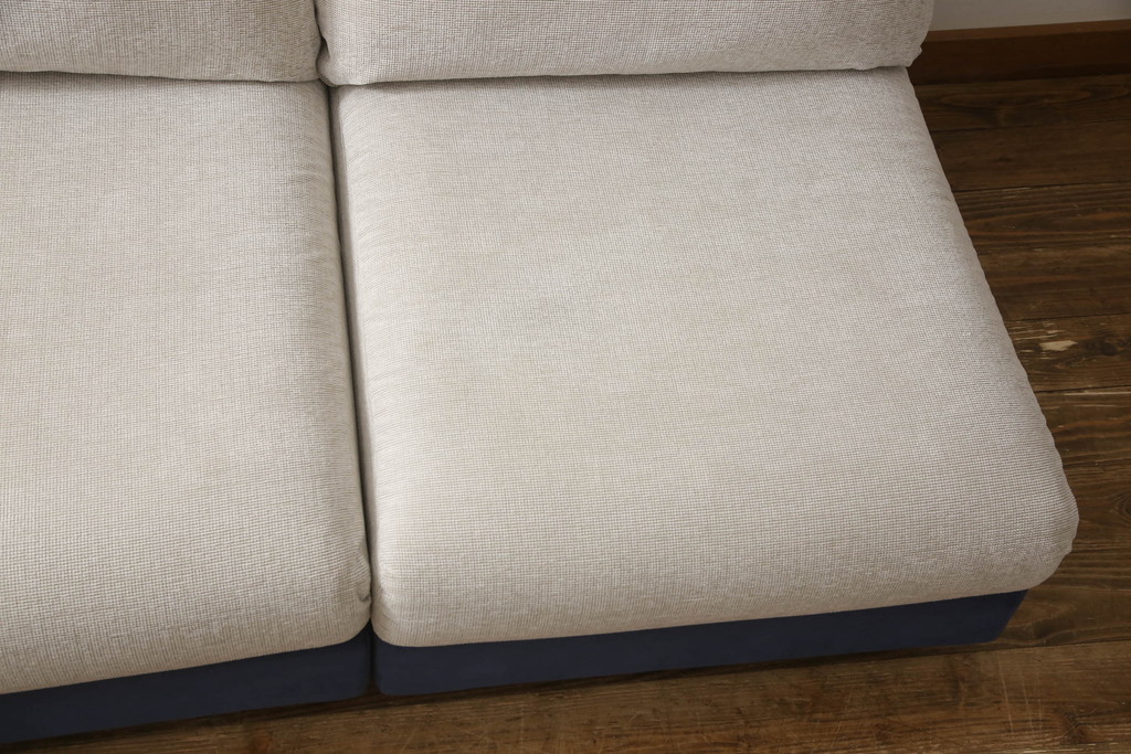 中古　arflex(アルフレックス)　A SOFA(エー・ソファ)　涼しげな色合いが爽やかさを醸し出す4人掛けソファ(四人掛けソファ)(定価約80万円)(R-052717)