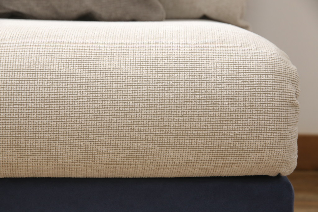 中古　arflex(アルフレックス)　A SOFA(エー・ソファ)　涼しげな色合いが爽やかさを醸し出す4人掛けソファ(四人掛けソファ)(定価約80万円)(R-052717)