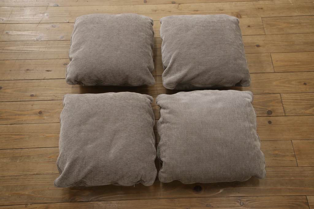 中古　arflex(アルフレックス)　A SOFA(エー・ソファ)　涼しげな色合いが爽やかさを醸し出す4人掛けソファ(四人掛けソファ)(定価約80万円)(R-052717)