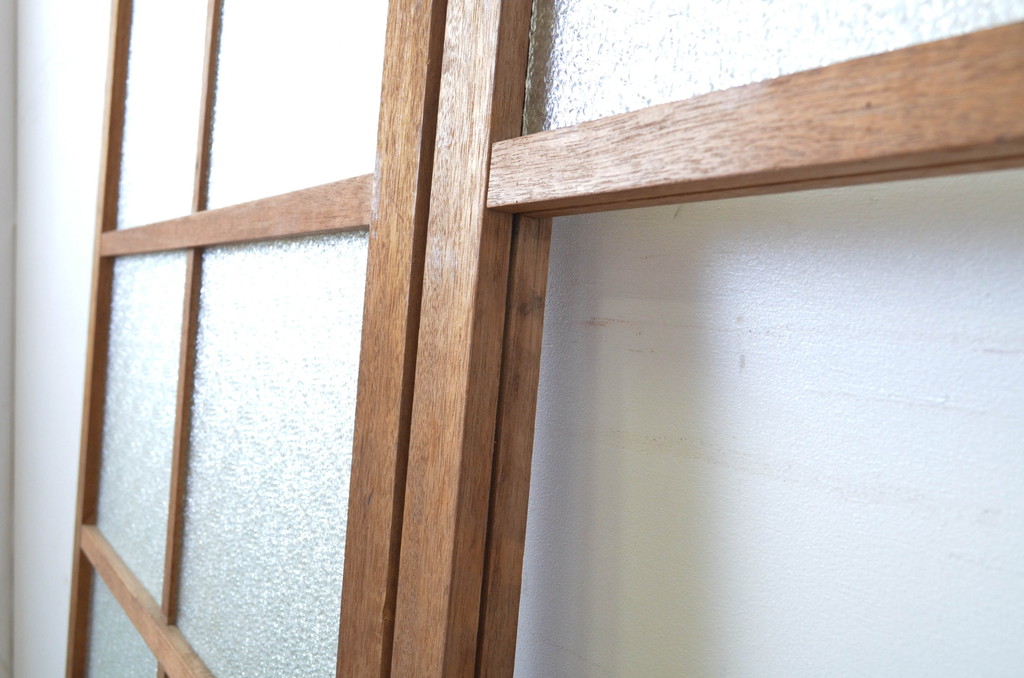 アンティーク建具　木のぬくもり感じる色合いが魅力のガラス戸2枚セット(引き戸)(R-063743)
