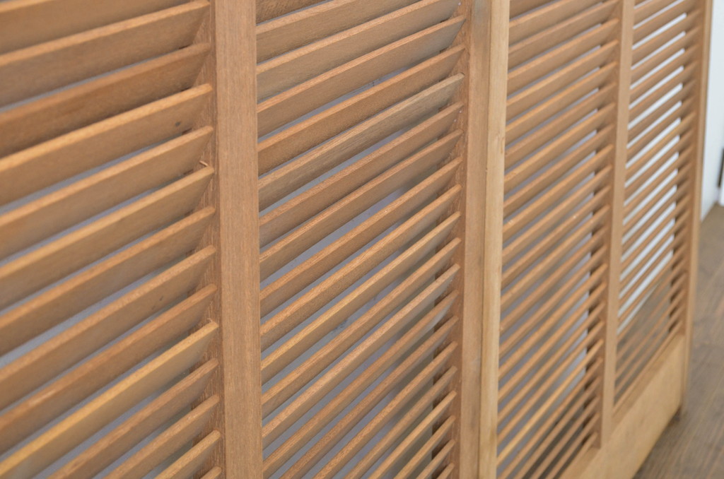 アンティーク建具　木の温もりを感じるルーバー引き戸2枚セット(ルーバー戸、ジャロジー戸、雨戸、木製)(R-063746)