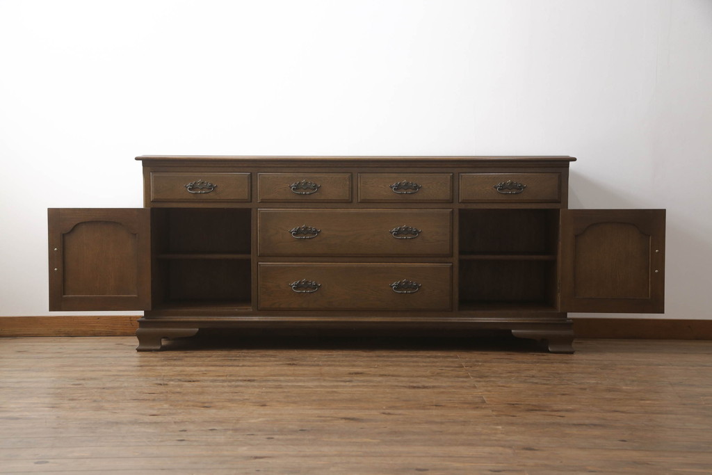 中古　横浜クラシック家具　ノックオンウッド(knockonwood)　Hand Made　上品なデザインが美しいサイドチェスト(サイドボード、引き出し、リビングボード)(R-058702)