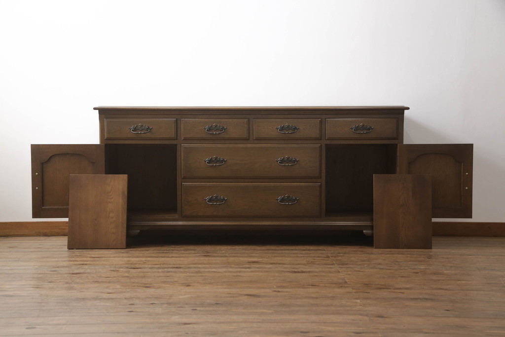 中古　横浜クラシック家具　ノックオンウッド(knockonwood)　Hand Made　上品なデザインが美しいサイドチェスト(サイドボード、引き出し、リビングボード)(R-058702)