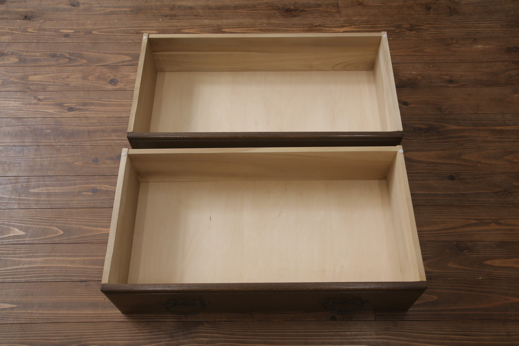 中古　横浜クラシック家具　ノックオンウッド(knockonwood)　Hand Made　上品なデザインが美しいサイドチェスト(サイドボード、引き出し、リビングボード)(R-058702)