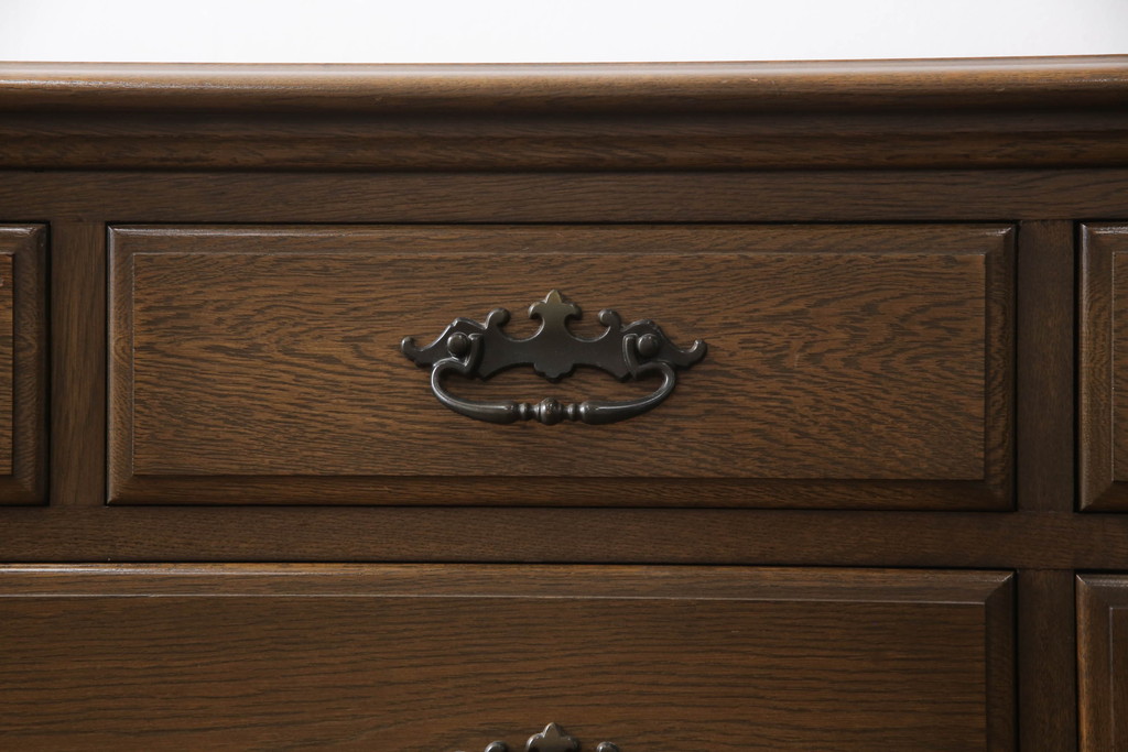 中古　横浜クラシック家具　ノックオンウッド(knockonwood)　Hand Made　上品なデザインが美しいサイドチェスト(サイドボード、引き出し、リビングボード)(R-058702)