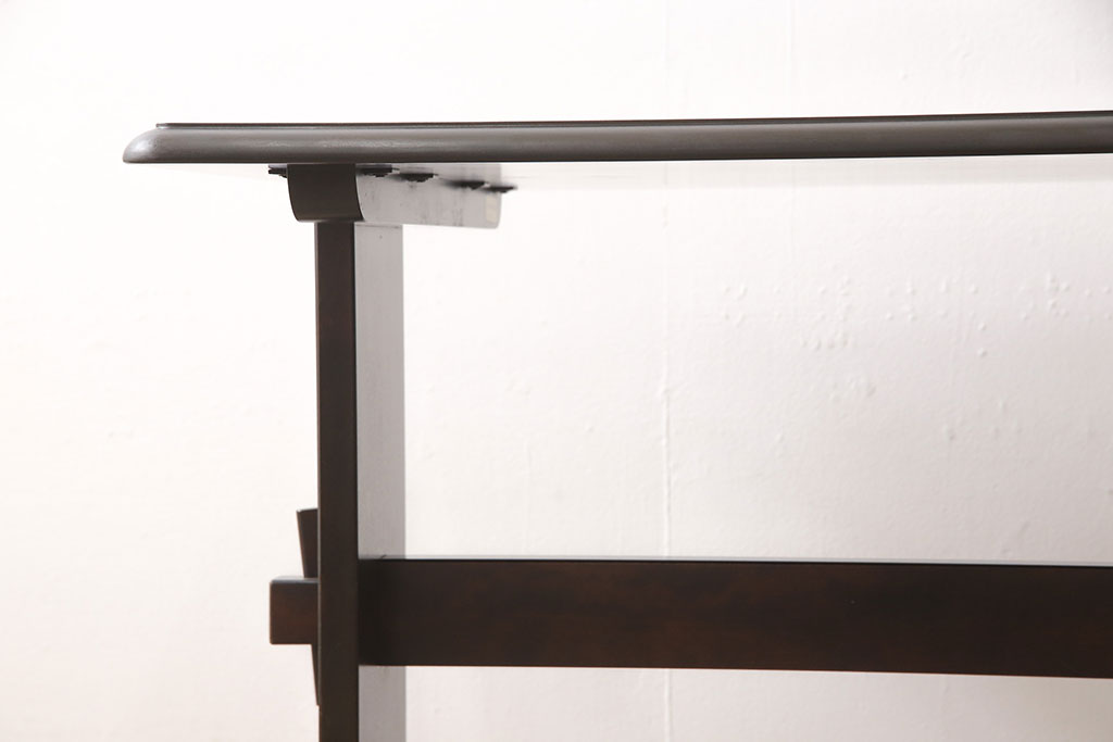 中古　北海道民芸家具　シンプルなデザインが美しいダイニングテーブル(食卓、作業台)(R-052528)