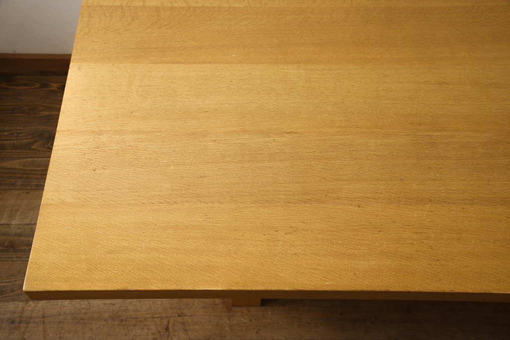 中古　デンマーク輸入家具　オーク材　大きなサイズで広々使える、スタイリッシュなダイニングテーブル(食卓、作業台、北欧)(R-052336)