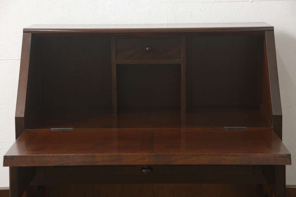 中古　美品　松本民芸家具　希少モデル　格子模様が特徴的なK型ライティングビューロー(ワークデスク、在宅ワーク用、簿記机、収納棚、戸棚)(R-058879)