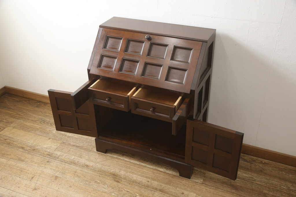 中古　美品　松本民芸家具　希少モデル　格子模様が特徴的なK型ライティングビューロー(ワークデスク、在宅ワーク用、簿記机、収納棚、戸棚)(R-058879)