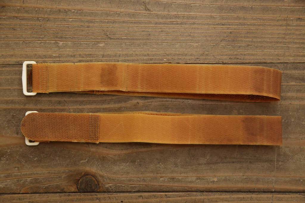 中古　美品　特注品　希少な本革　飛騨産業　キツツキ　穂高シリーズ　クラシカルな佇まいが魅力的なレザー3人掛けソファ(三人掛け、3P、アームソファ)(R-059056)