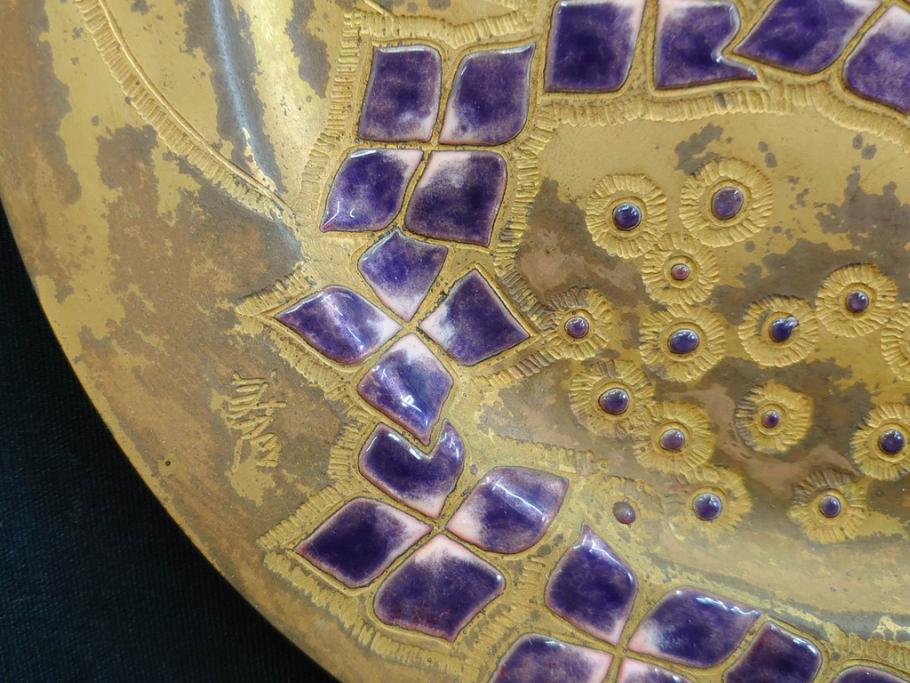 美彦銘　金彩花文七宝額　約24cm　8寸　紫陽花のデザインが際立つ飾皿(飾り皿、額皿、花、和皿、大皿、和食器、共箱付き、八寸)(R-078339)