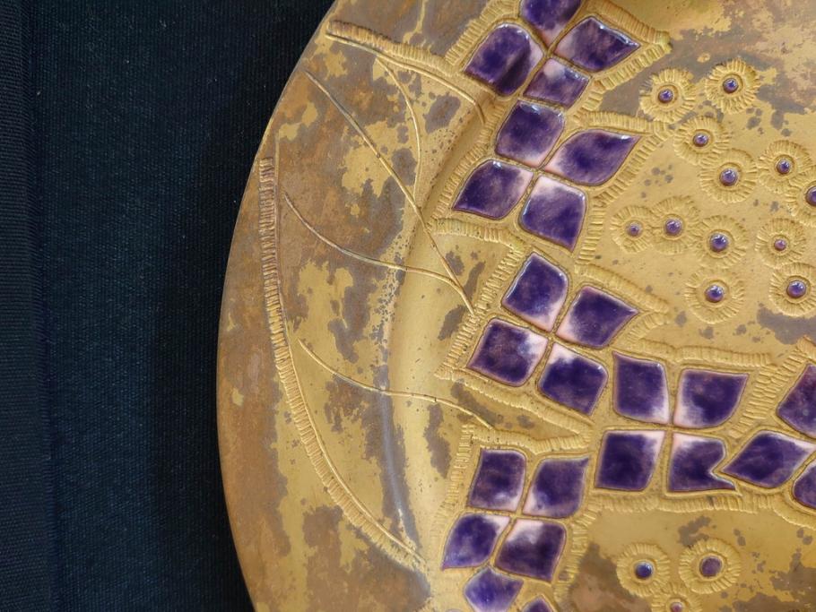 美彦銘　金彩花文七宝額　約24cm　8寸　紫陽花のデザインが際立つ飾皿(飾り皿、額皿、花、和皿、大皿、和食器、共箱付き、八寸)(R-078339)