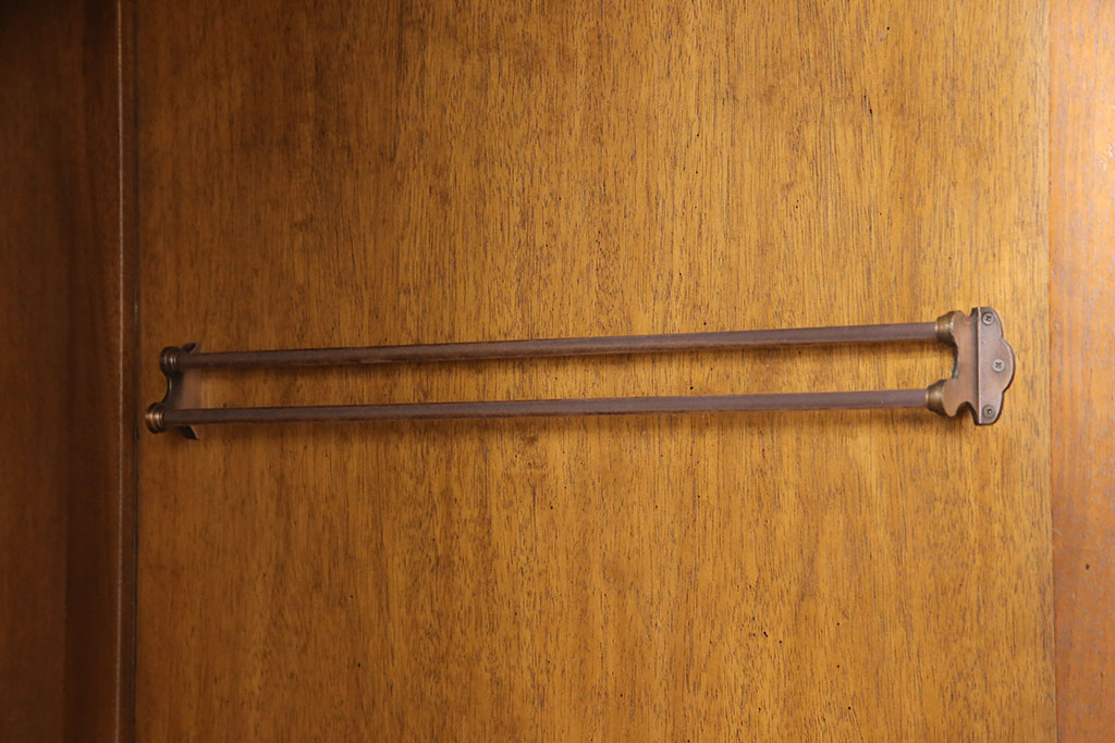中古　美品　DREXEL HERITAGE(ドレクセルヘリテイジ)　Triune(トライユン)シリーズ　マホガニー材の木肌が美しいワードローブ(収納棚、戸棚)(R-054172)