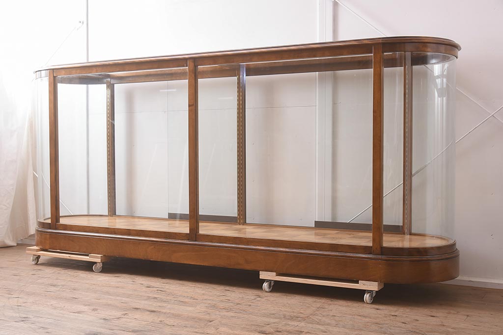 中古　特大　最高級品　パーケットが魅力的なオーバルガラスケース(Rガラス、陳列棚、ショーケース、飾り棚)(R-042156)
