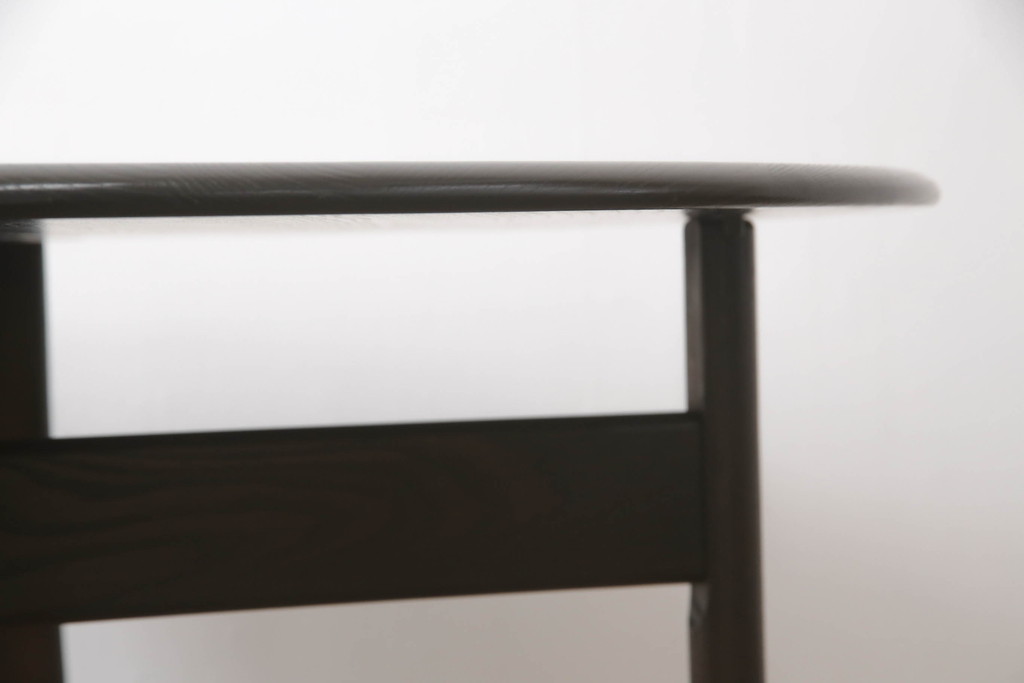中古　美品　激レアモデル!!　ERCOL(アーコール)　大人の落ち着いた空間を演出するバタフライテーブル(ドロップリーフテーブル、ゲートレッグテーブル、4人掛けダイニングテーブル)(R-059546)