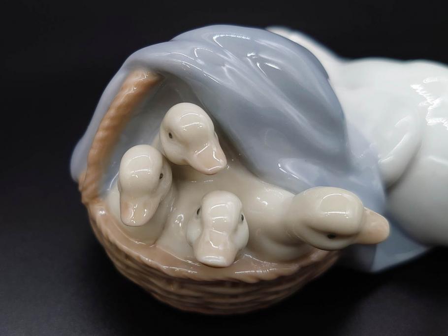 スペイン　リヤドロ　LLADRO　アヒルの家族　4895　高さ50cm　アヒル達の表情が可愛らしいフィギュリン(親子、ファミリー、置物、オブジェ、陶器人形、共箱付き)(R-078342)