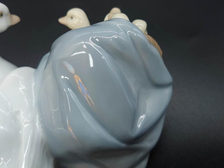 スペイン　リヤドロ　LLADRO　アヒルの家族　4895　高さ50cm　アヒル達の表情が可愛らしいフィギュリン(親子、ファミリー、置物、オブジェ、陶器人形、共箱付き)(R-078342)