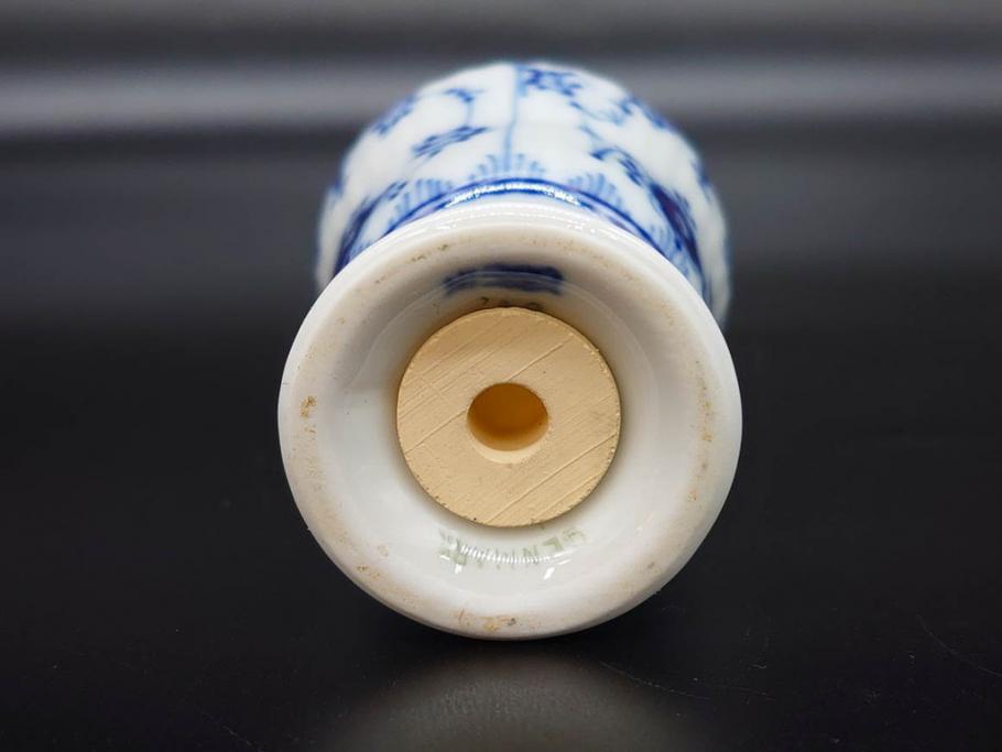 デンマーク　ROYAL COPENHAGEN(ロイヤルコペンハーゲン)　ブルーフルーテッド　プレイン　繊細に描かれた模様が上品なソルト&ペッパー・フィギュリン2点セット(塩胡椒入れ、調味料、置物、眠り猫、キャット、熊、ベア)(R-078343)