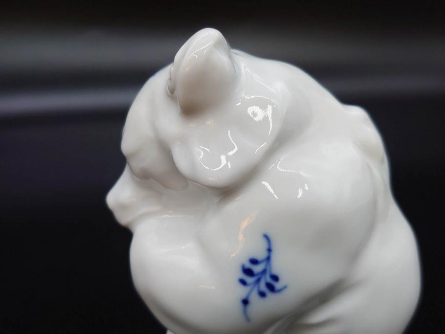 デンマーク　ROYAL COPENHAGEN(ロイヤルコペンハーゲン)　ブルーフルーテッド　プレイン　繊細に描かれた模様が上品なソルト&ペッパー・フィギュリン2点セット(塩胡椒入れ、調味料、置物、眠り猫、キャット、熊、ベア)(R-078343)