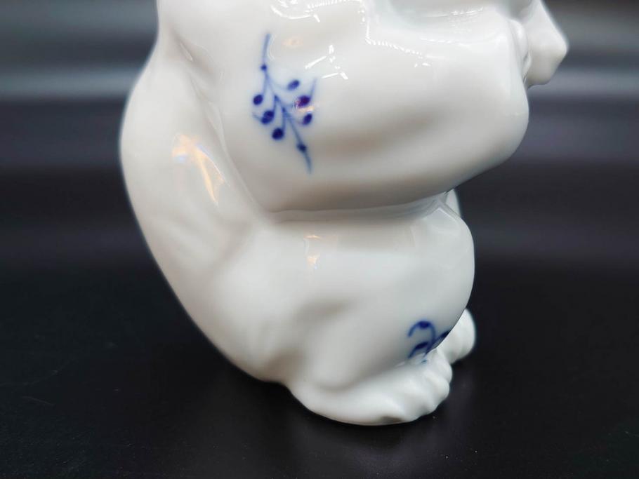 デンマーク　ROYAL COPENHAGEN(ロイヤルコペンハーゲン)　ブルーフルーテッド　プレイン　繊細に描かれた模様が上品なソルト&ペッパー・フィギュリン2点セット(塩胡椒入れ、調味料、置物、眠り猫、キャット、熊、ベア)(R-078343)