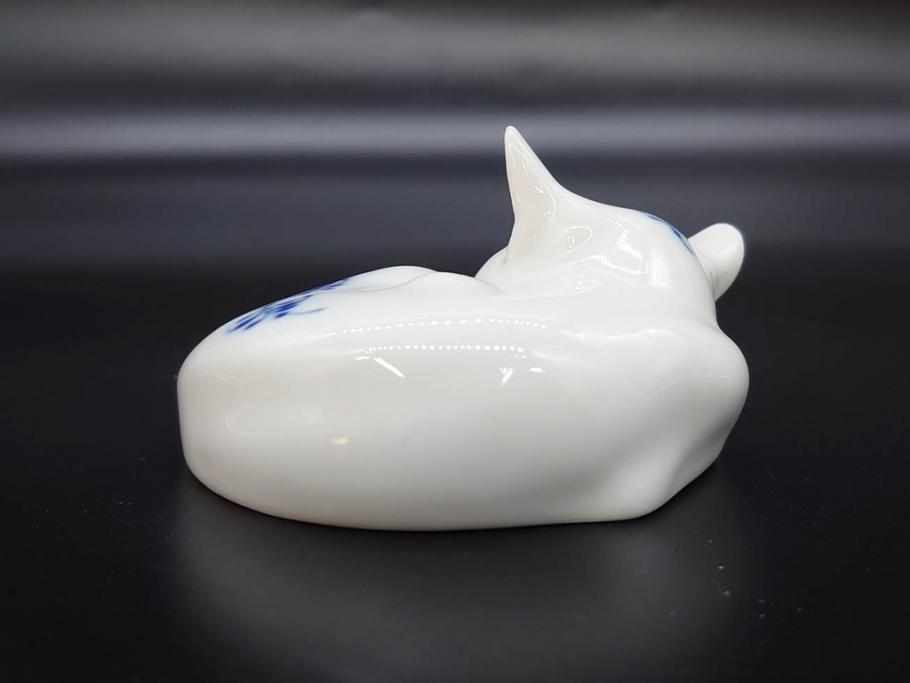 デンマーク　ROYAL COPENHAGEN(ロイヤルコペンハーゲン)　ブルーフルーテッド　プレイン　繊細に描かれた模様が上品なソルト&ペッパー・フィギュリン2点セット(塩胡椒入れ、調味料、置物、眠り猫、キャット、熊、ベア)(R-078343)