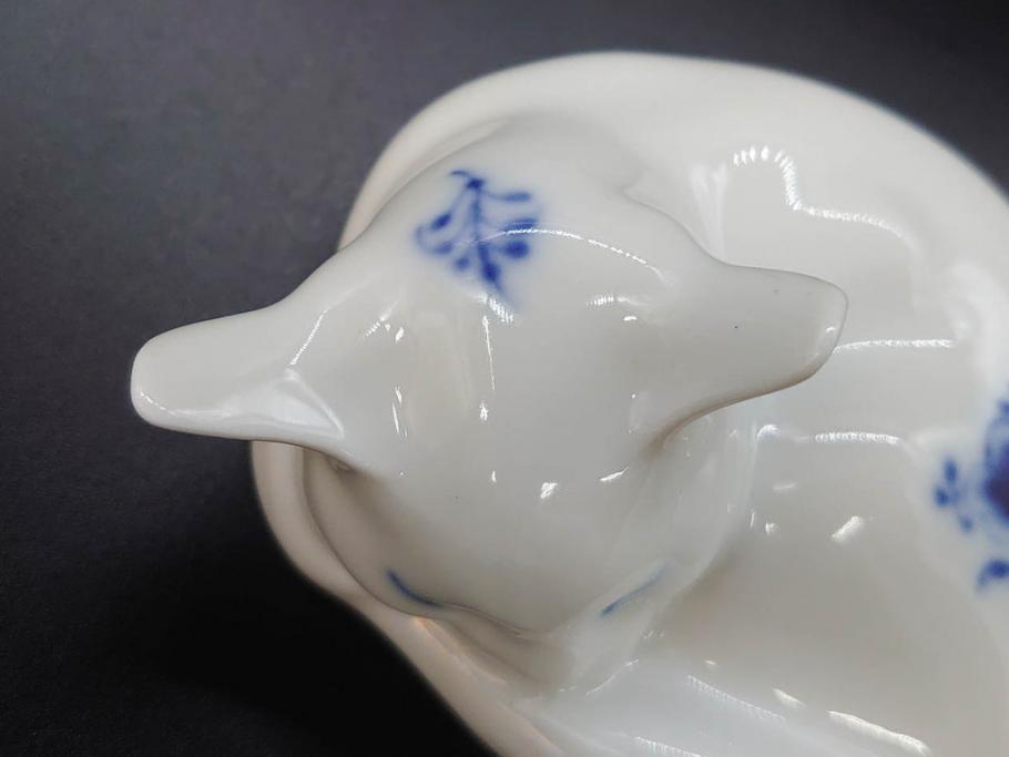 デンマーク　ROYAL COPENHAGEN(ロイヤルコペンハーゲン)　ブルーフルーテッド　プレイン　繊細に描かれた模様が上品なソルト&ペッパー・フィギュリン2点セット(塩胡椒入れ、調味料、置物、眠り猫、キャット、熊、ベア)(R-078343)