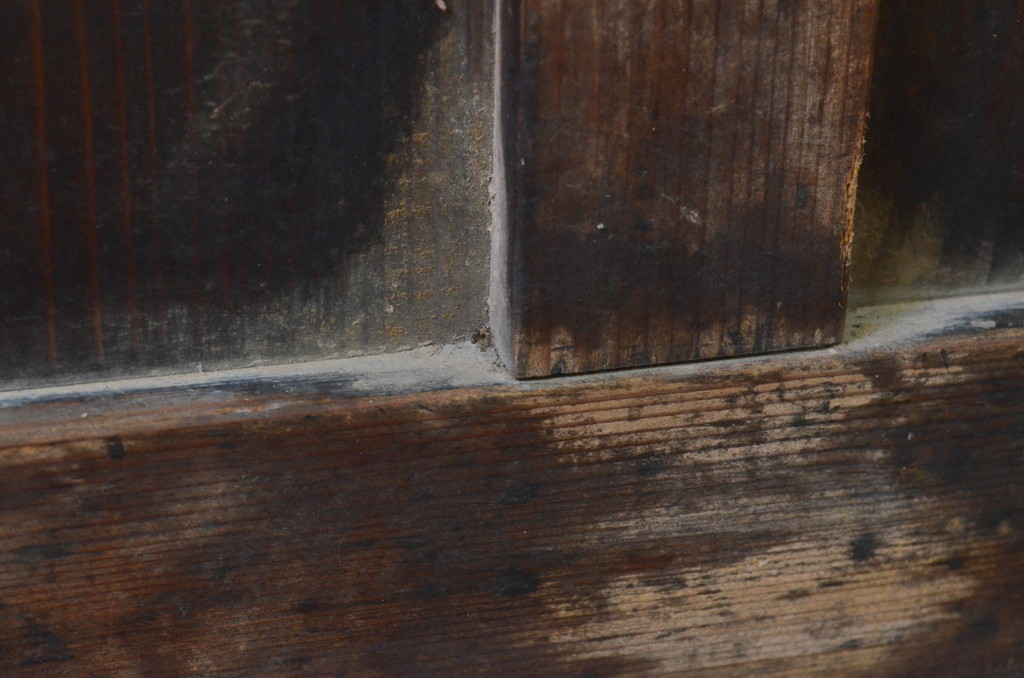 アンティーク建具　大正ロマン　経年を感じさせる木味が魅力のガラス窓1枚(引き戸、ガラス戸)(R-068728)