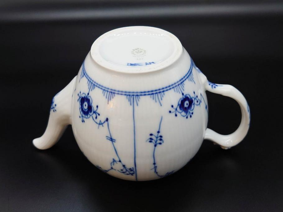 デンマーク　ROYAL COPENHAGEN(ロイヤルコペンハーゲン)　ブルーフルーテッドプレイン　繊細に描かれたブルーの模様が上品なティーポット(洋食器)(R-078344)