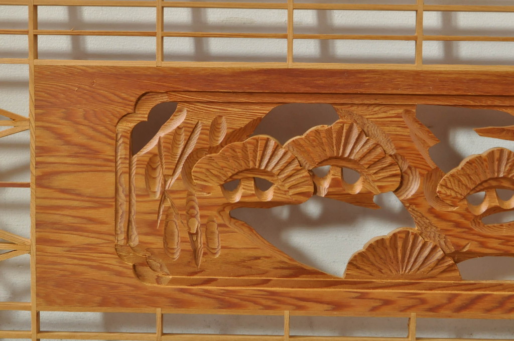 ビンテージ建具　松・鷲　彫刻と組子細工の組み合わせが美しい欄間2枚セット(明り取り、明かり取り、ランマ、ヴィンテージ)(R-076334)