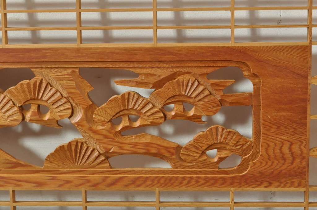 ビンテージ建具　松・鷲　彫刻と組子細工の組み合わせが美しい欄間2枚セット(明り取り、明かり取り、ランマ、ヴィンテージ)(R-076334)