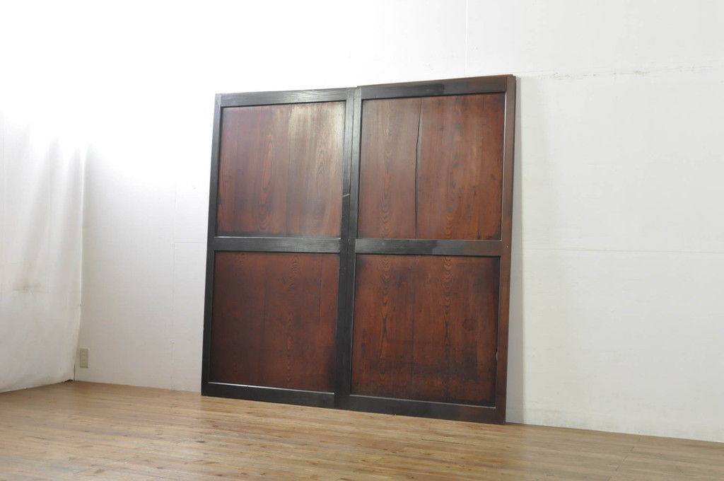 アンティーク建具　鏡板　欅(ケヤキ)材　和モダンな空間作りにおすすめな帯戸2枚セット(引き戸、板戸)(R-076083)