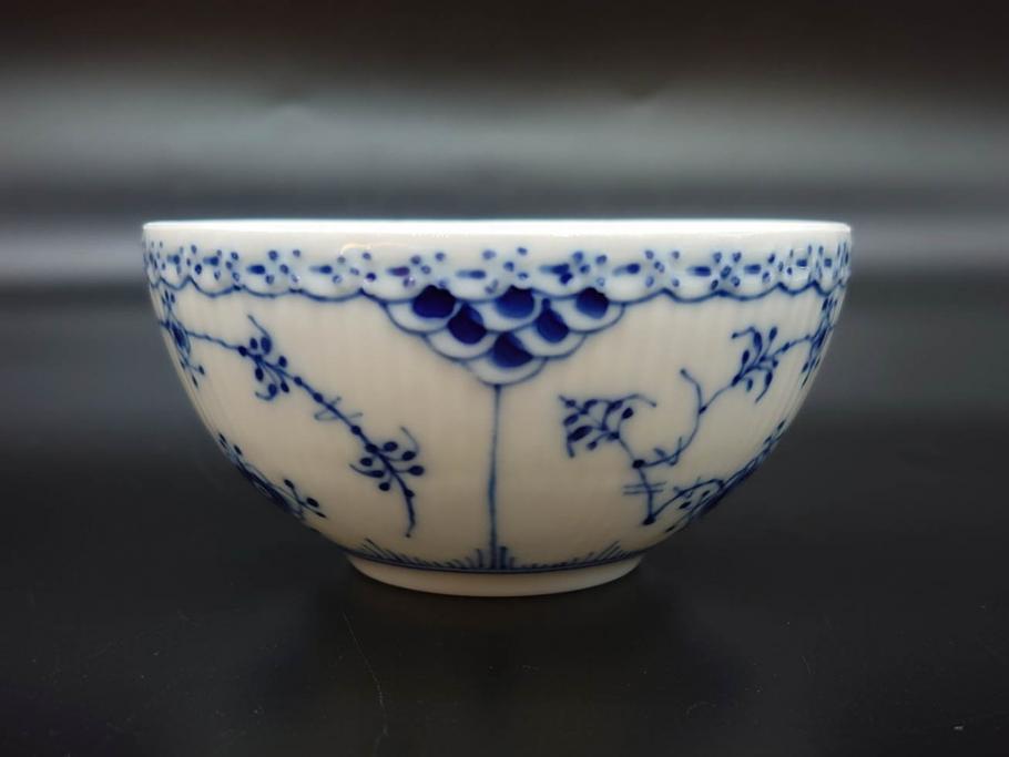 デンマーク　ROYAL COPENHAGEN(ロイヤルコペンハーゲン)　ブルーフルーテッド　ハーフレース　525　上品なデザインのティーカップ&ソーサー5客セット(洋食器、C&S)(R-078345)