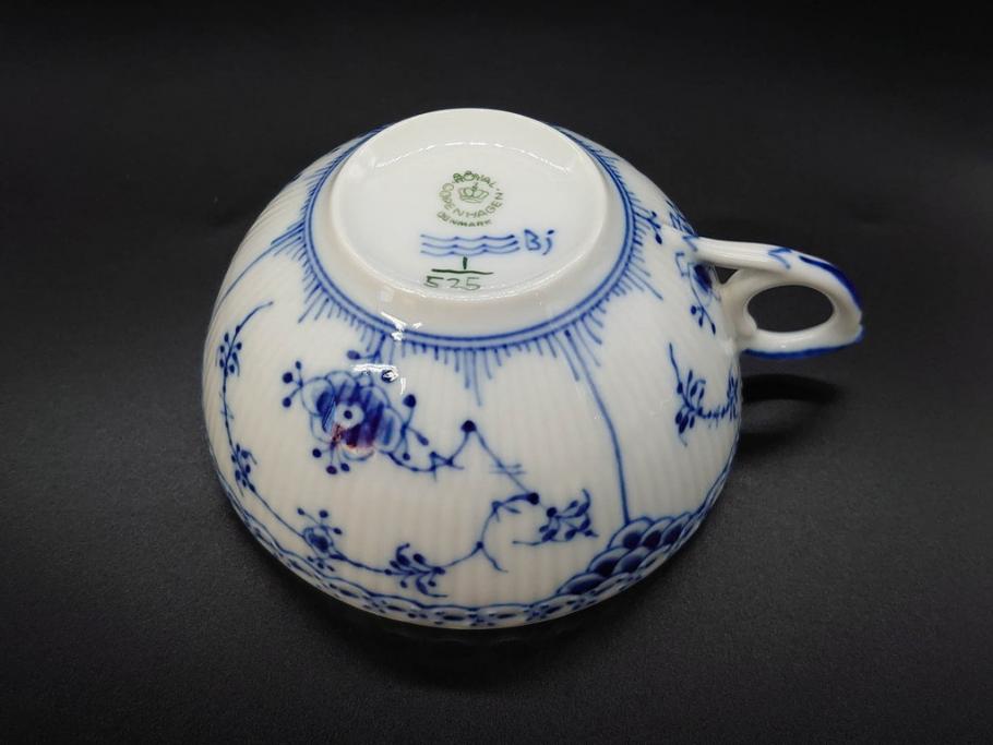デンマーク　ROYAL COPENHAGEN(ロイヤルコペンハーゲン)　ブルーフルーテッド　ハーフレース　525　上品なデザインのティーカップ&ソーサー5客セット(洋食器、C&S)(R-078345)