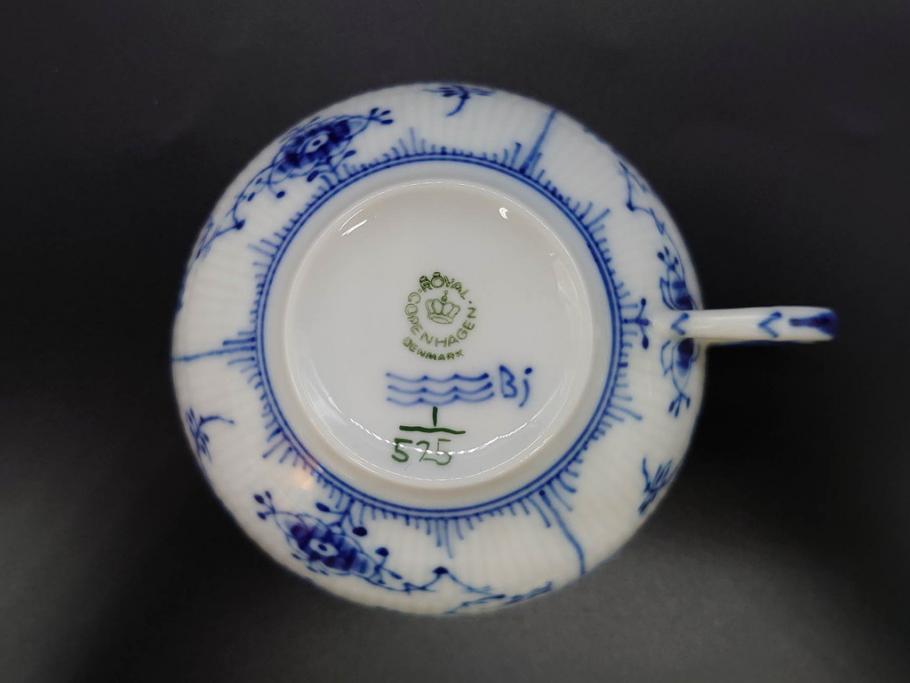 デンマーク　ROYAL COPENHAGEN(ロイヤルコペンハーゲン)　ブルーフルーテッド　ハーフレース　525　上品なデザインのティーカップ&ソーサー5客セット(洋食器、C&S)(R-078345)