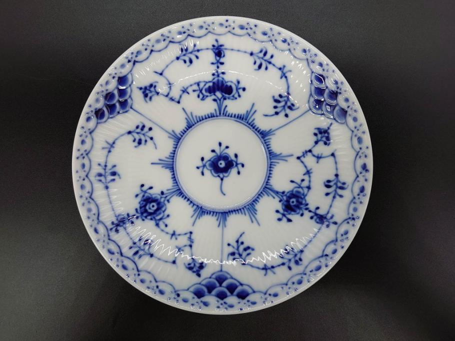 デンマーク　ROYAL COPENHAGEN(ロイヤルコペンハーゲン)　ブルーフルーテッド　ハーフレース　525　上品なデザインのティーカップ&ソーサー5客セット(洋食器、C&S)(R-078345)