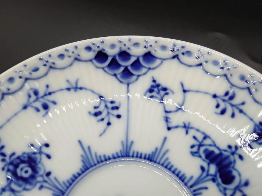 デンマーク　ROYAL COPENHAGEN(ロイヤルコペンハーゲン)　ブルーフルーテッド　ハーフレース　525　上品なデザインのティーカップ&ソーサー5客セット(洋食器、C&S)(R-078345)