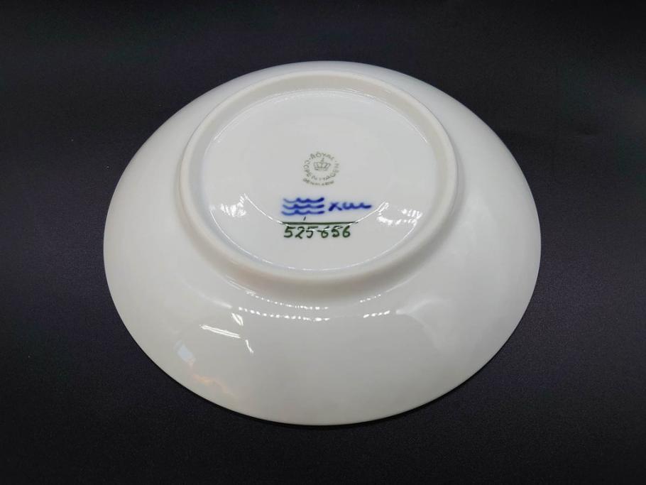 デンマーク　ROYAL COPENHAGEN(ロイヤルコペンハーゲン)　ブルーフルーテッド　ハーフレース　525　上品なデザインのティーカップ&ソーサー5客セット(洋食器、C&S)(R-078345)