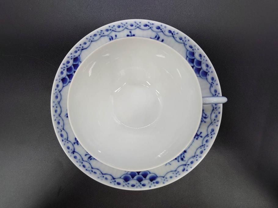 デンマーク　ROYAL COPENHAGEN(ロイヤルコペンハーゲン)　ブルーフルーテッド　ハーフレース　525　上品なデザインのティーカップ&ソーサー5客セット(洋食器、C&S)(R-078345)