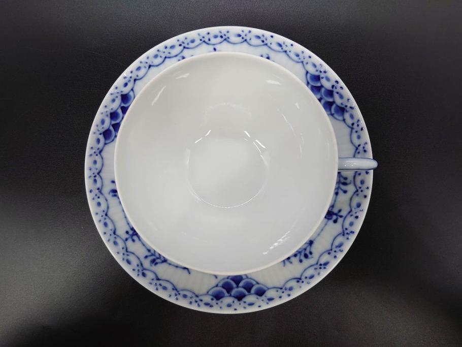 デンマーク　ROYAL COPENHAGEN(ロイヤルコペンハーゲン)　ブルーフルーテッド　ハーフレース　525　上品なデザインのティーカップ&ソーサー5客セット(洋食器、C&S)(R-078345)