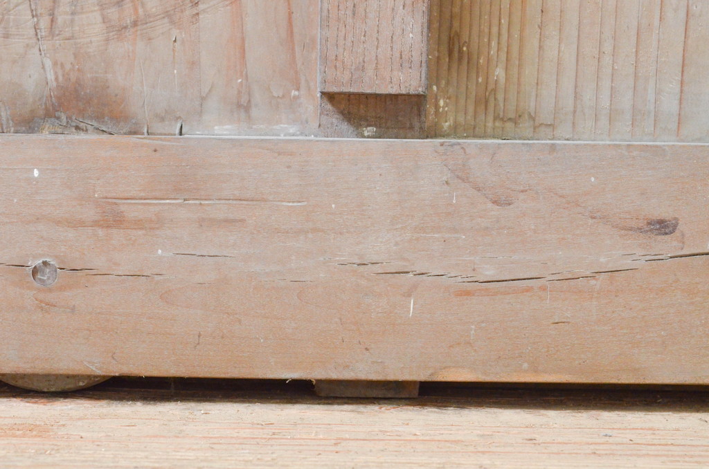 アンティーク建具　杉材　和モダンな空間づくりにおすすめの蔵戸1枚(玄関戸、板戸、引き戸)(R-068734)