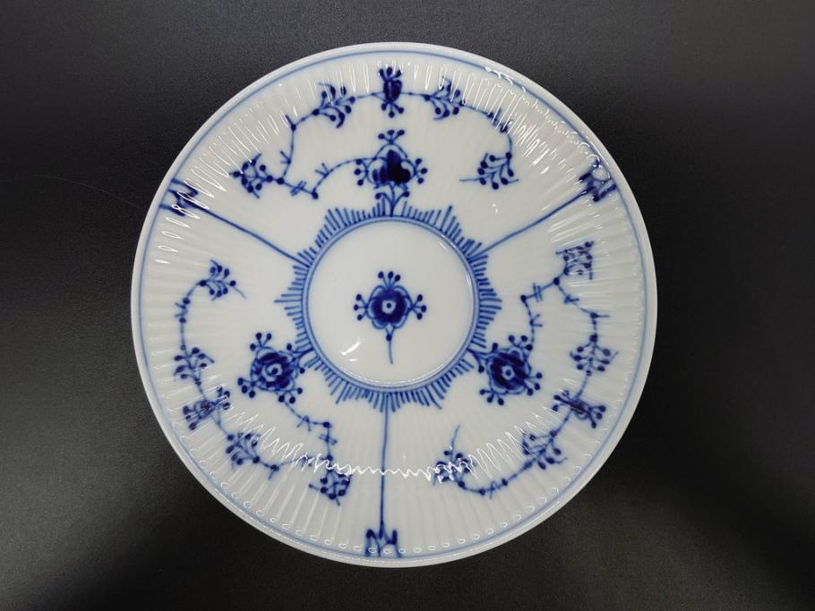 デンマーク　ROYAL COPENHAGEN(ロイヤルコペンハーゲン)　ブルーフルテッド プレイン　繊細な絵付けがエレガントなコーヒーカップ&ソーサー5客セット(洋食器、C&S)(R-078346)