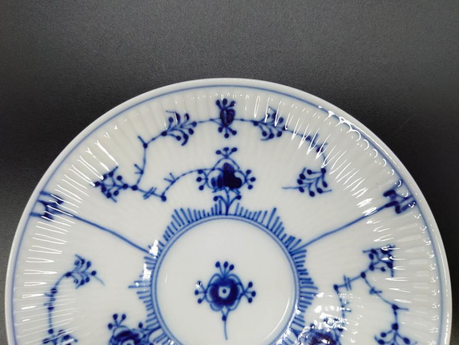 デンマーク　ROYAL COPENHAGEN(ロイヤルコペンハーゲン)　ブルーフルテッド プレイン　繊細な絵付けがエレガントなコーヒーカップ&ソーサー5客セット(洋食器、C&S)(R-078346)
