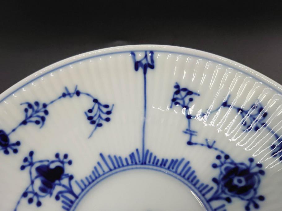 デンマーク　ROYAL COPENHAGEN(ロイヤルコペンハーゲン)　ブルーフルテッド プレイン　繊細な絵付けがエレガントなコーヒーカップ&ソーサー5客セット(洋食器、C&S)(R-078346)