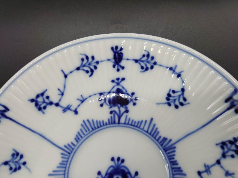 デンマーク　ROYAL COPENHAGEN(ロイヤルコペンハーゲン)　ブルーフルテッド プレイン　繊細な絵付けがエレガントなコーヒーカップ&ソーサー5客セット(洋食器、C&S)(R-078346)