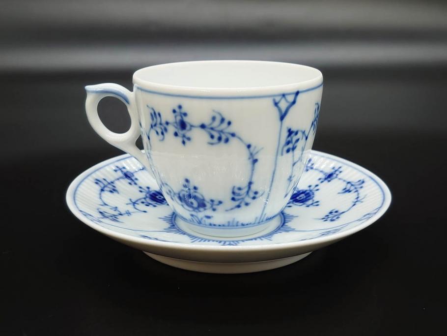 デンマーク　ROYAL COPENHAGEN(ロイヤルコペンハーゲン)　ブルーフルテッド プレイン　繊細な絵付けがエレガントなコーヒーカップ&ソーサー5客セット(洋食器、C&S)(R-078346)